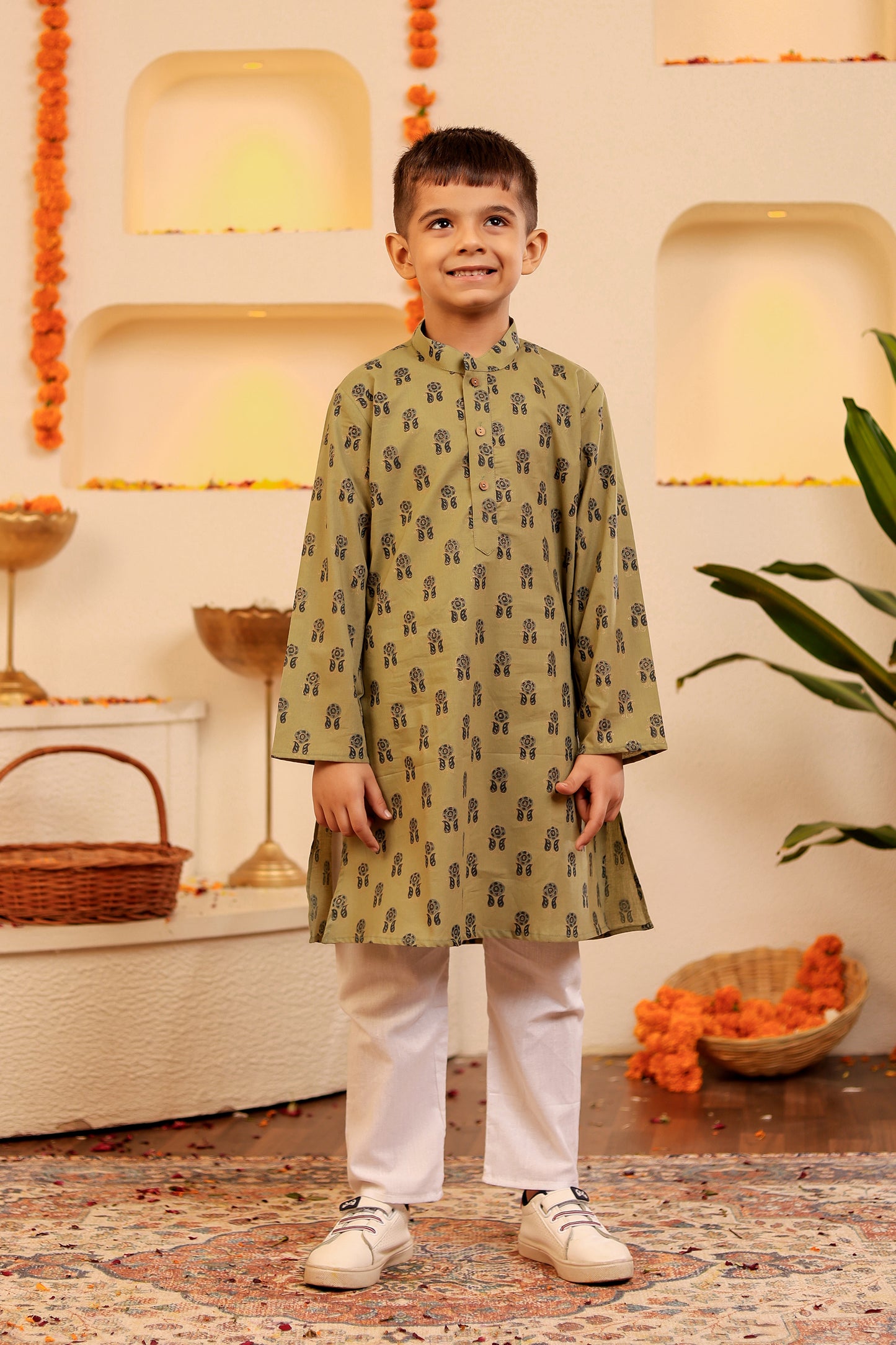Best-Seller: Stunning Green Kurta Pyjama for Boys (5-12 Years)