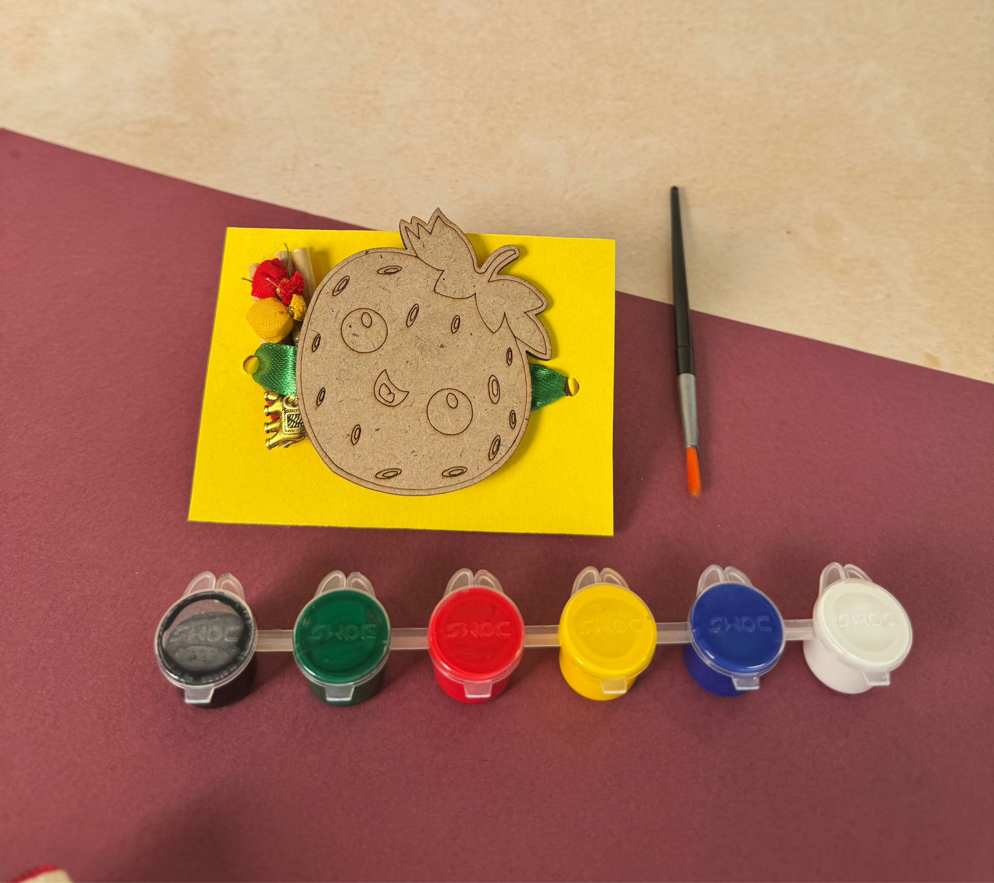 DIY Rakhi Hamper β Cupcake Theme