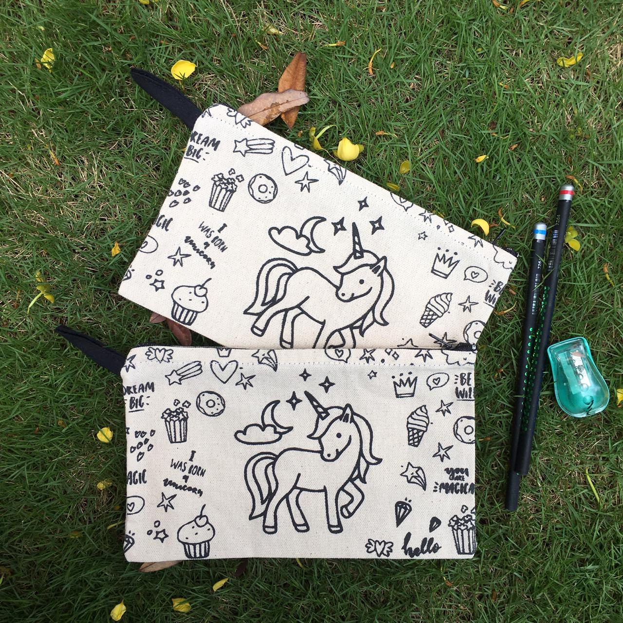 Eco-Friendly Natural Cotton Canvas DIY Pouches: Sustainable, Stylish, and Versatile (Pack of 12/30)