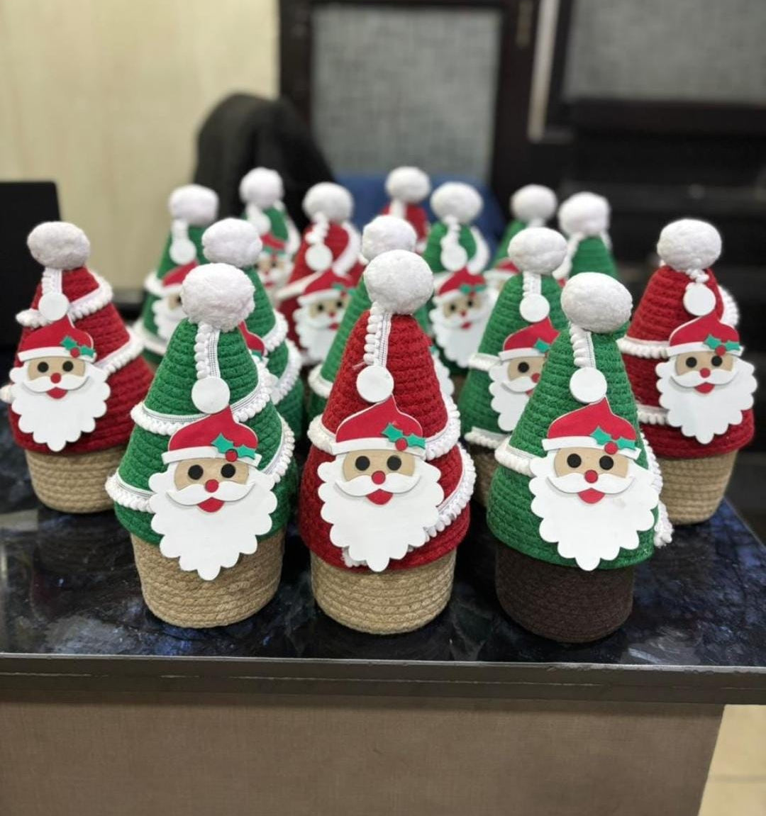 Santa Dori basket in small size - Pack of 1