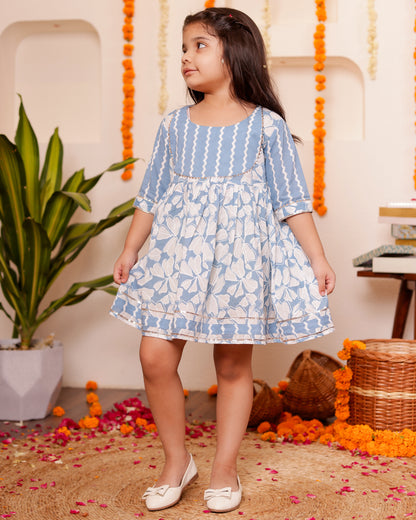 Girls Powder Blue / Pink Pleated Knee-length Cotton Dress