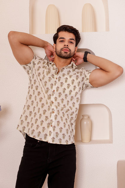 100% cotton Half Sleeve Shirt for Men in Subtle Print