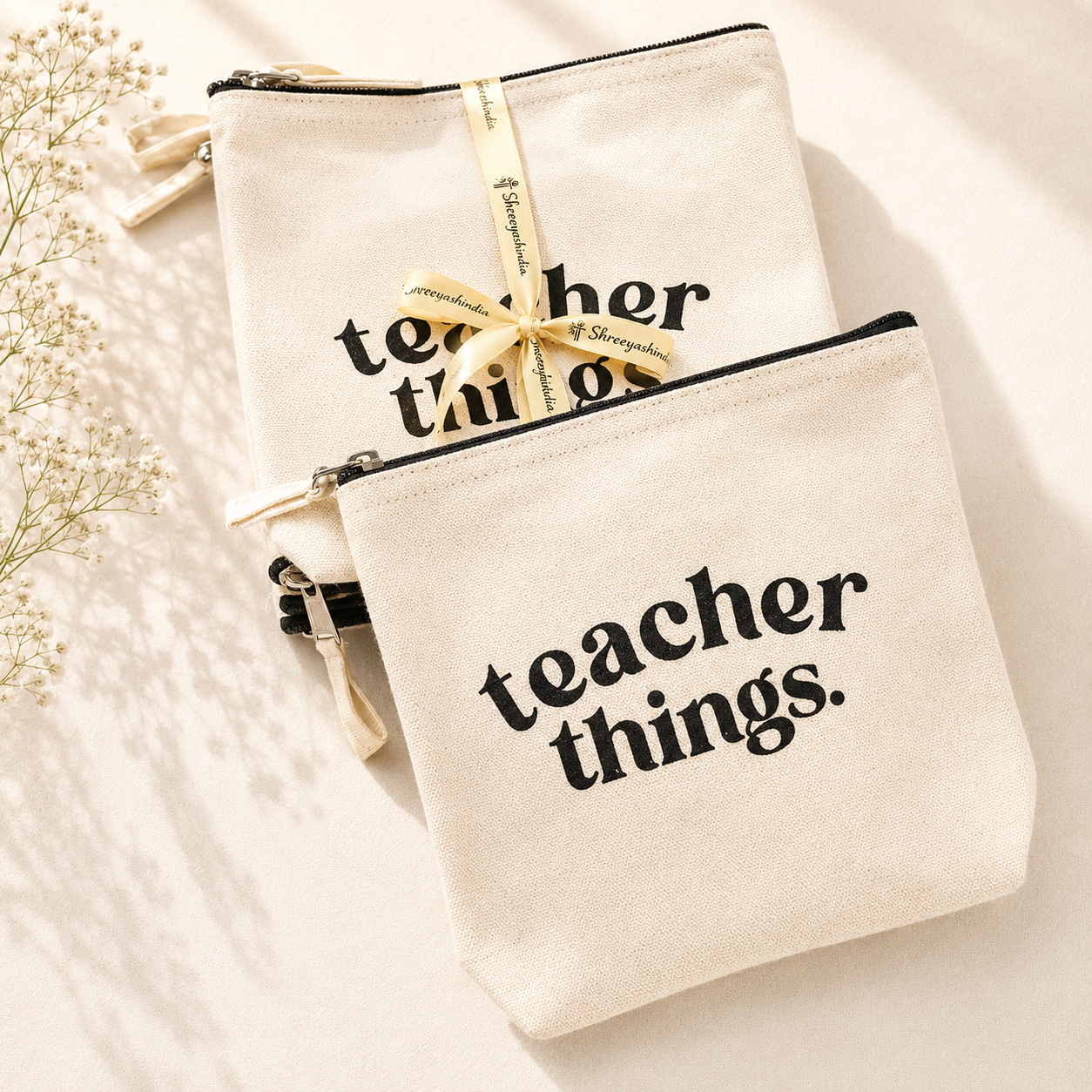 Eco-friendly canvas utility pouch with metallic zipper and 2-inch base